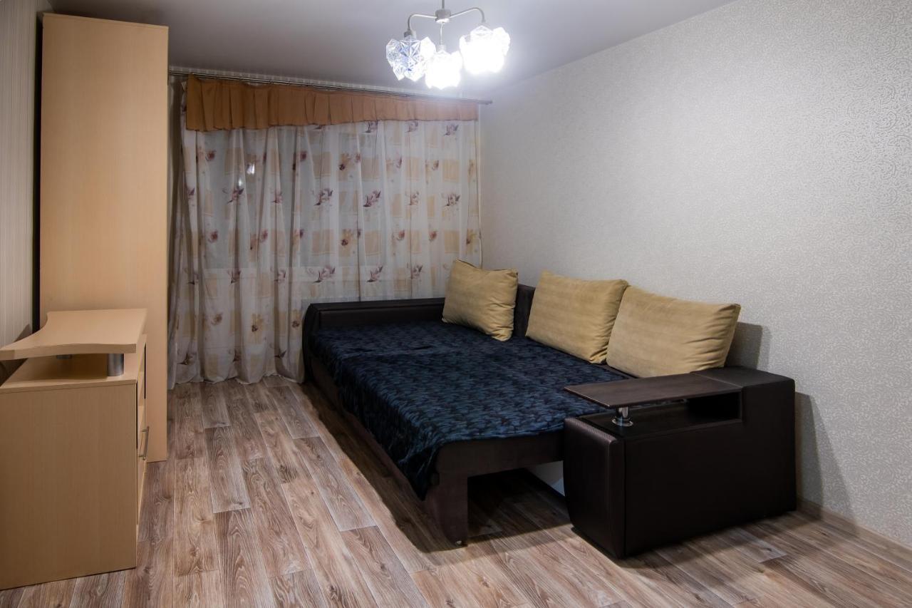 APARTMENT street Trostyanetskaya Kiev Bagian luar foto